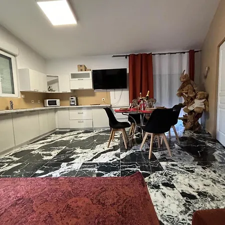 Boston - Loft With Jacuzzi * סנרי-סור-מר