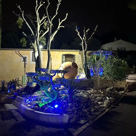 Boston - Loft With Jacuzzi * סנרי-סור-מר