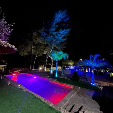 Boston - Loft With Jacuzzi * Sanary-sur-Mer